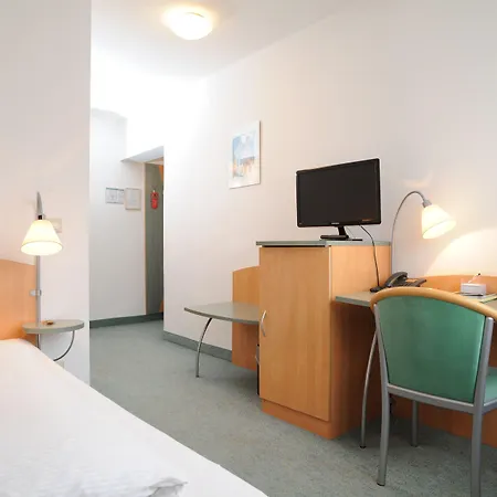 Central-classic 3* Stuttgart