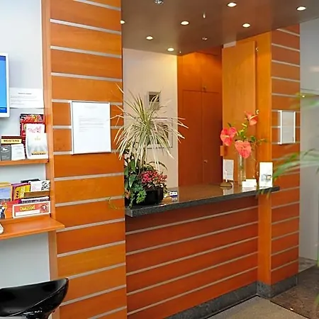 Central-classic Otel 3*