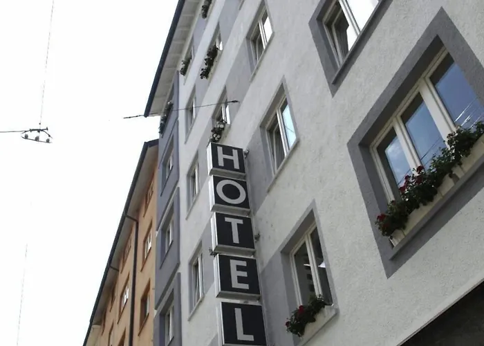 Central-classic Hotell 3*